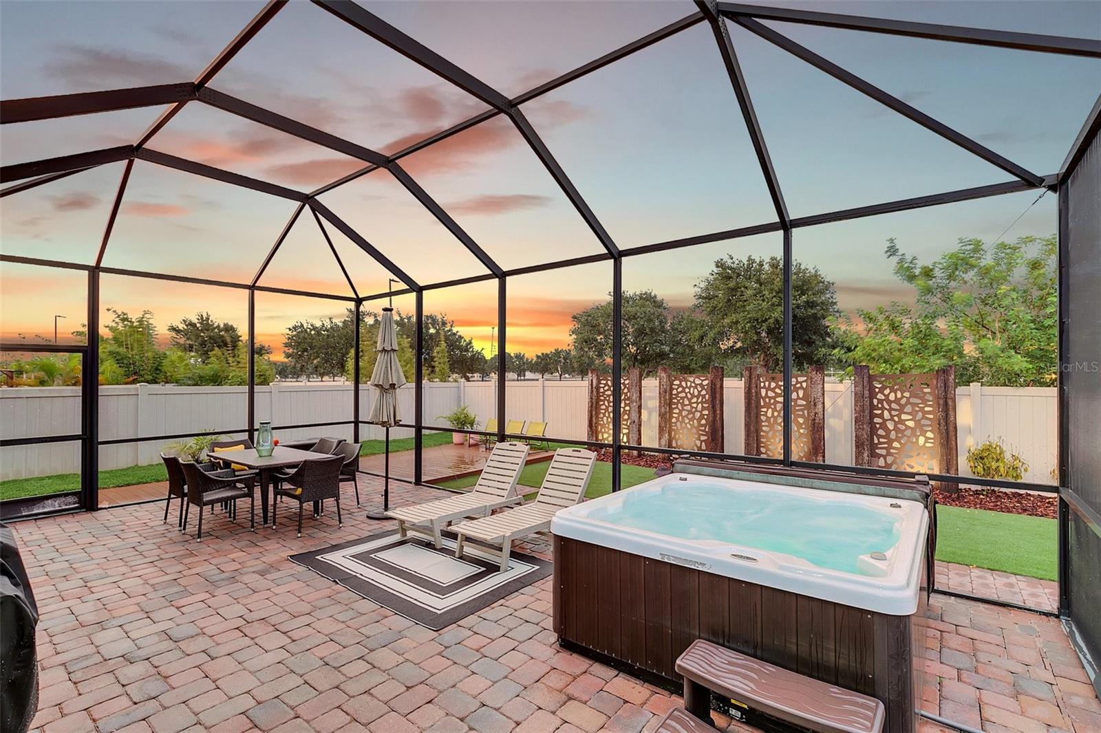 1980 LEATHER FERN DR