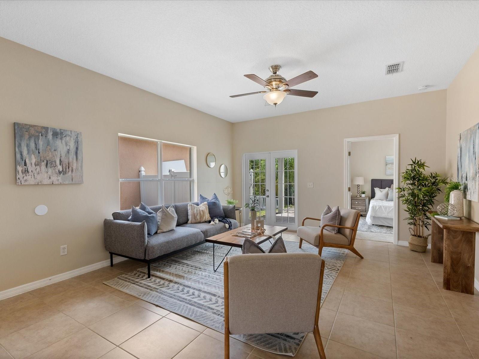 557 HIBISCUS COVE DR