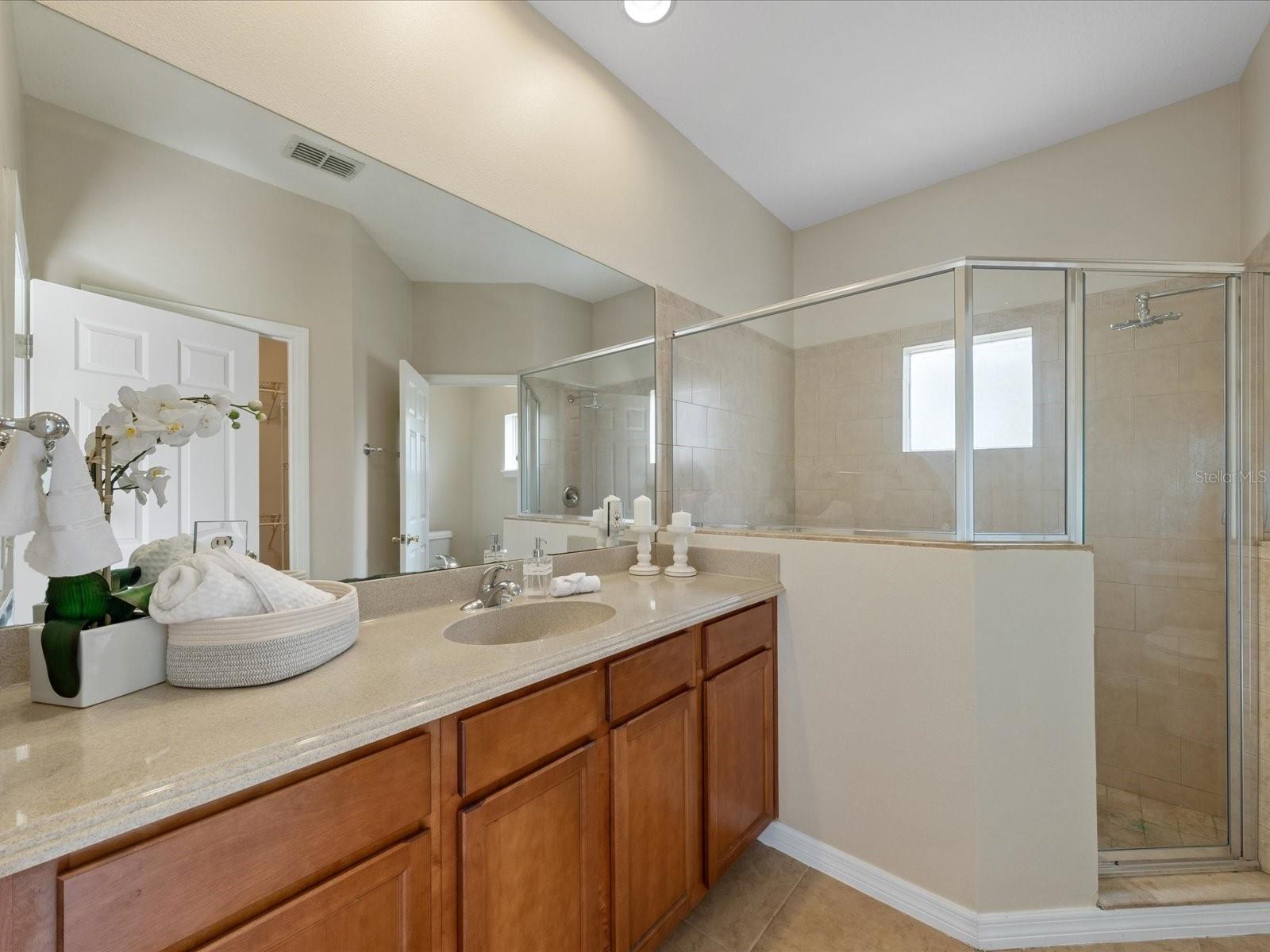 557 HIBISCUS COVE DR