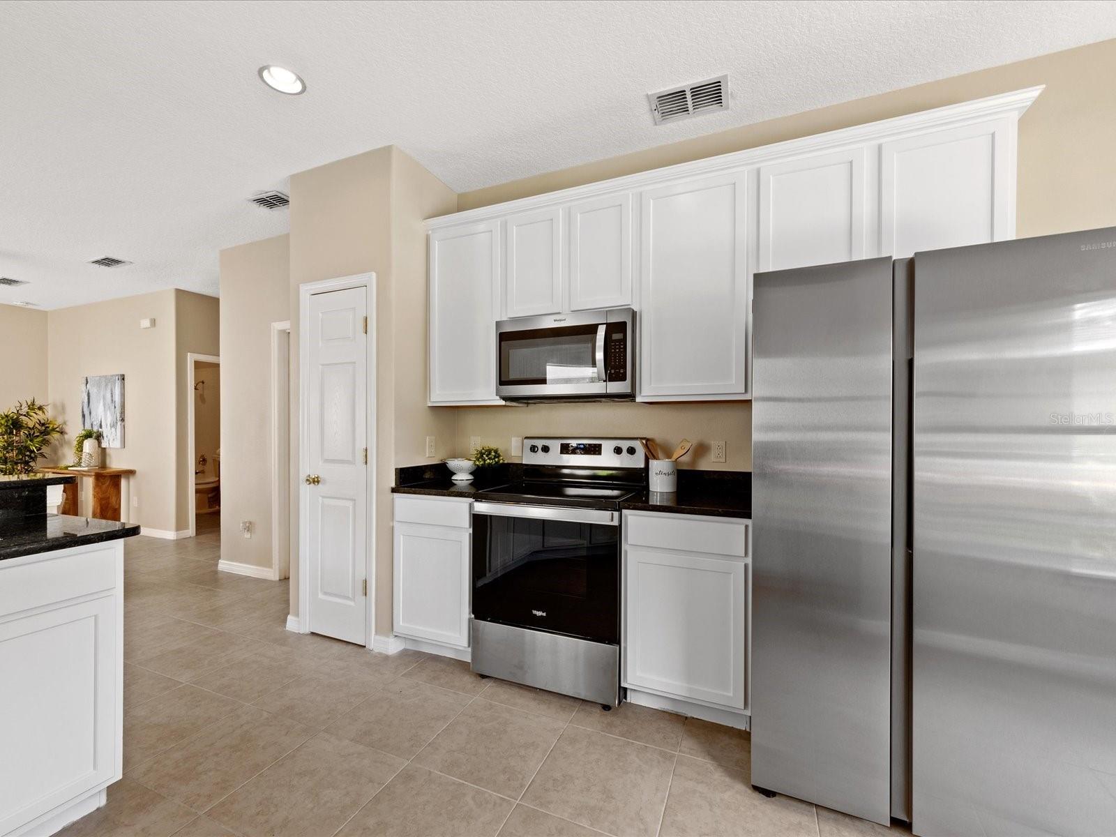 557 HIBISCUS COVE DR