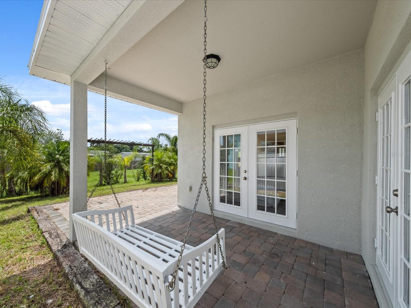 557 HIBISCUS COVE DR