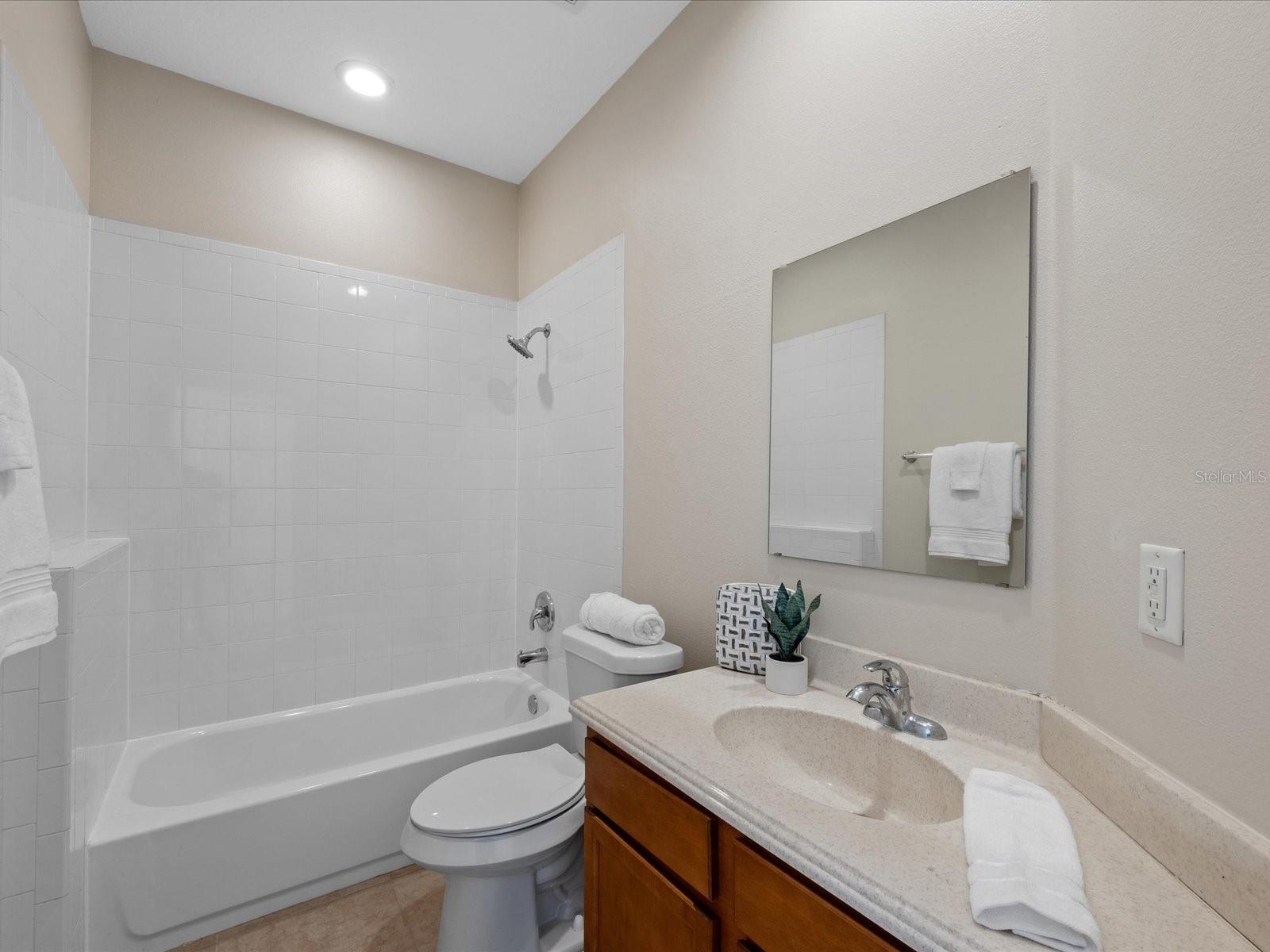 557 HIBISCUS COVE DR
