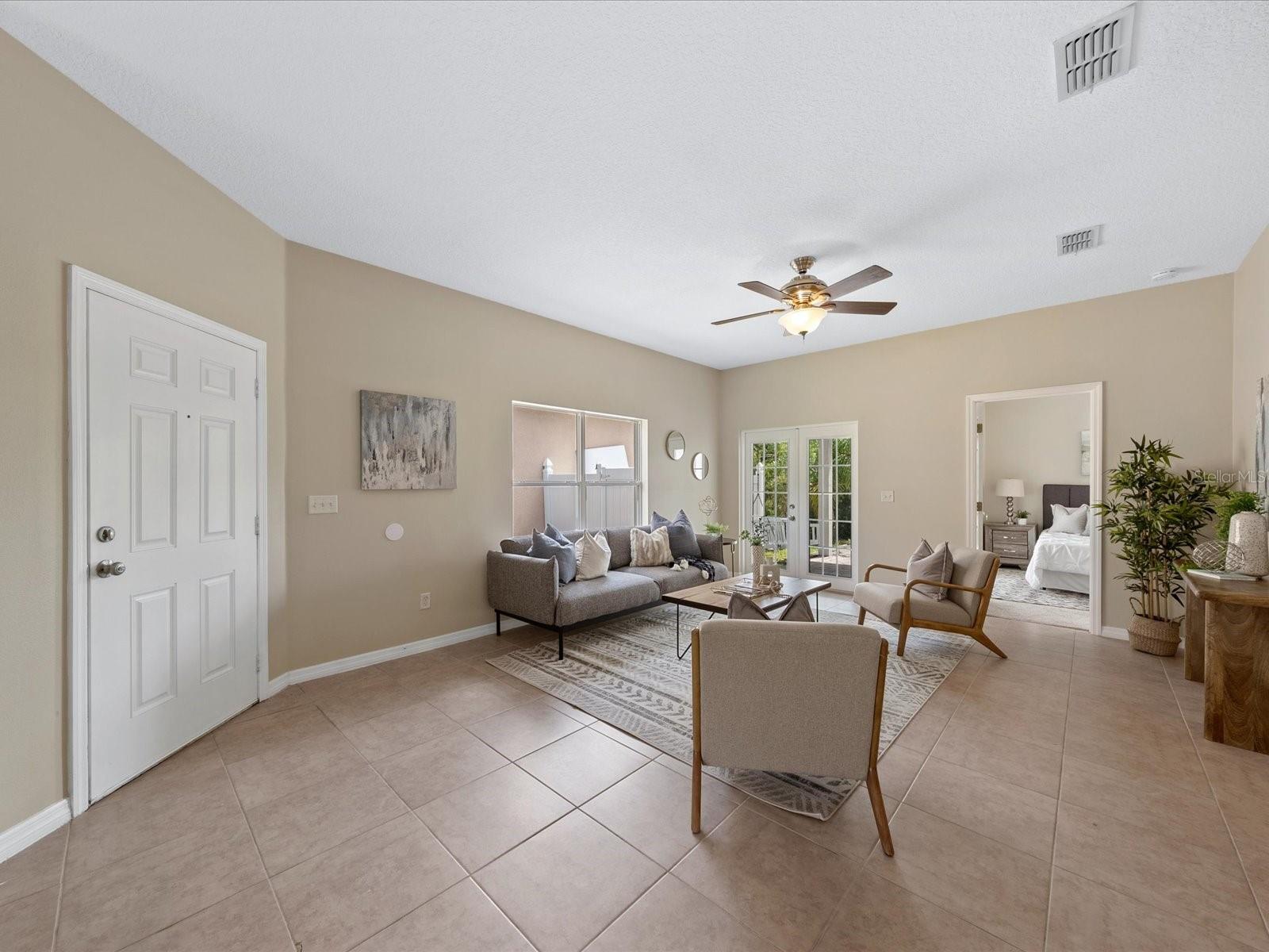557 HIBISCUS COVE DR