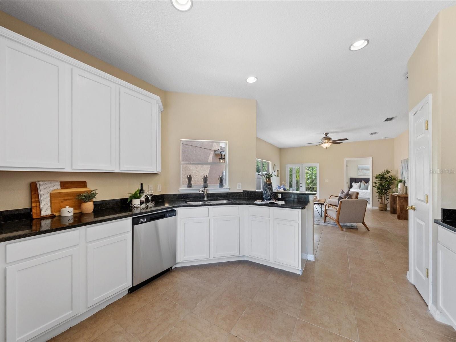 557 HIBISCUS COVE DR