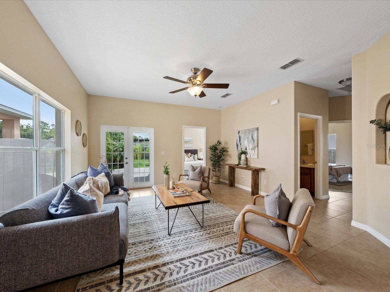 557 HIBISCUS COVE DR