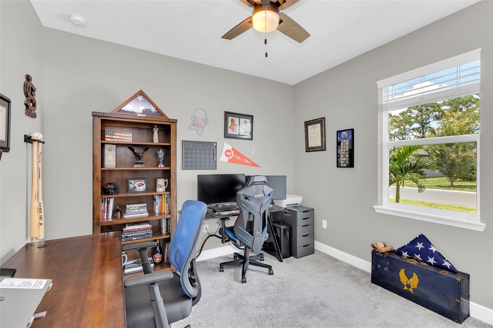 2079 LAURELWOOD WAY