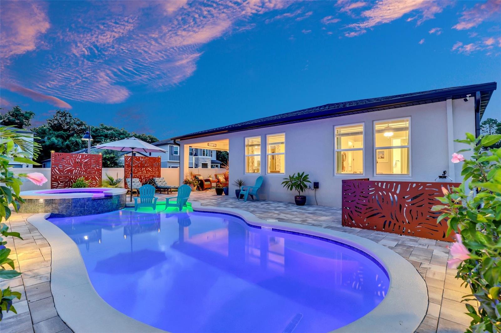 2079 LAURELWOOD WAY