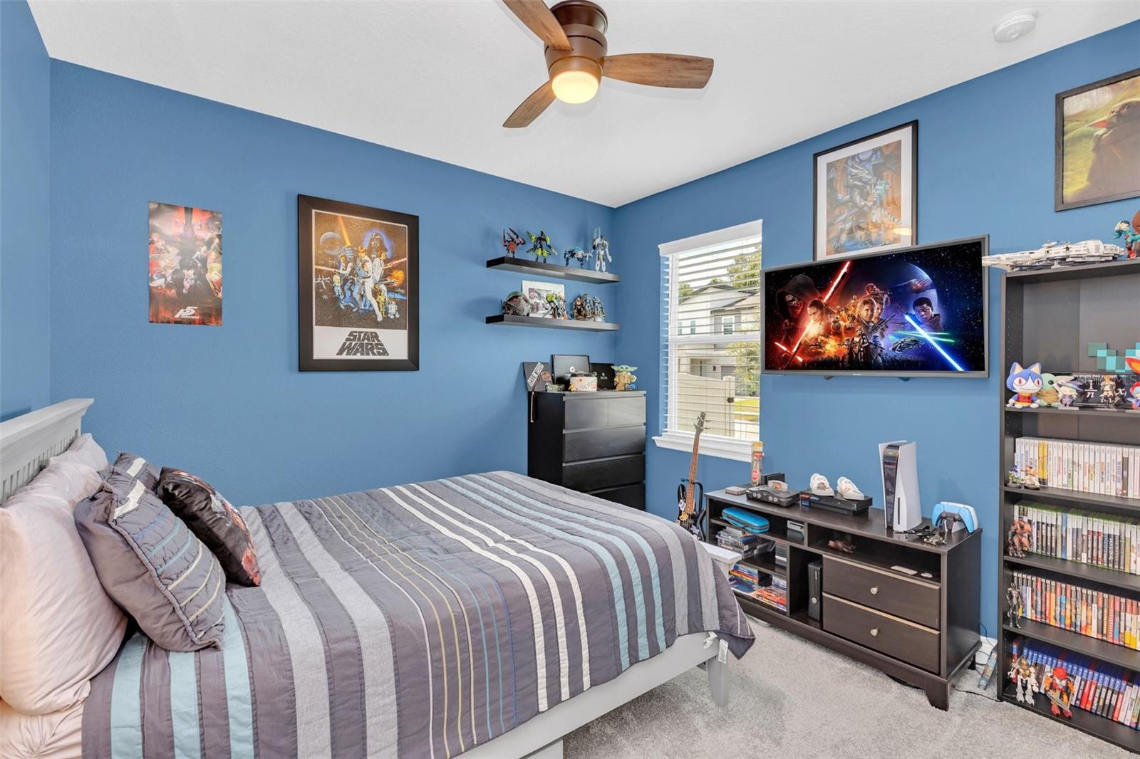 2079 LAURELWOOD WAY