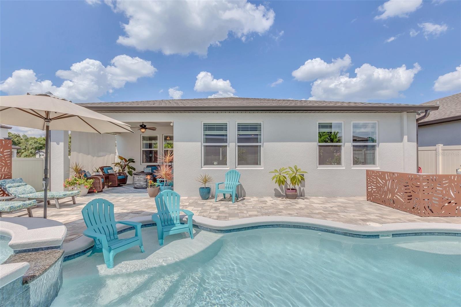 2079 LAURELWOOD WAY