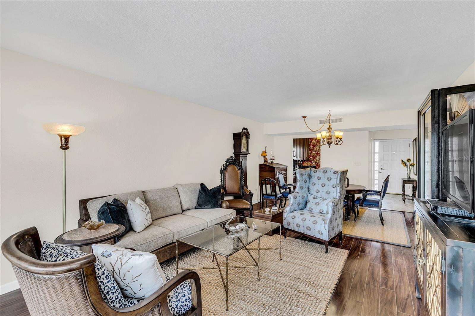 102 S INTERLACHEN AVE #510