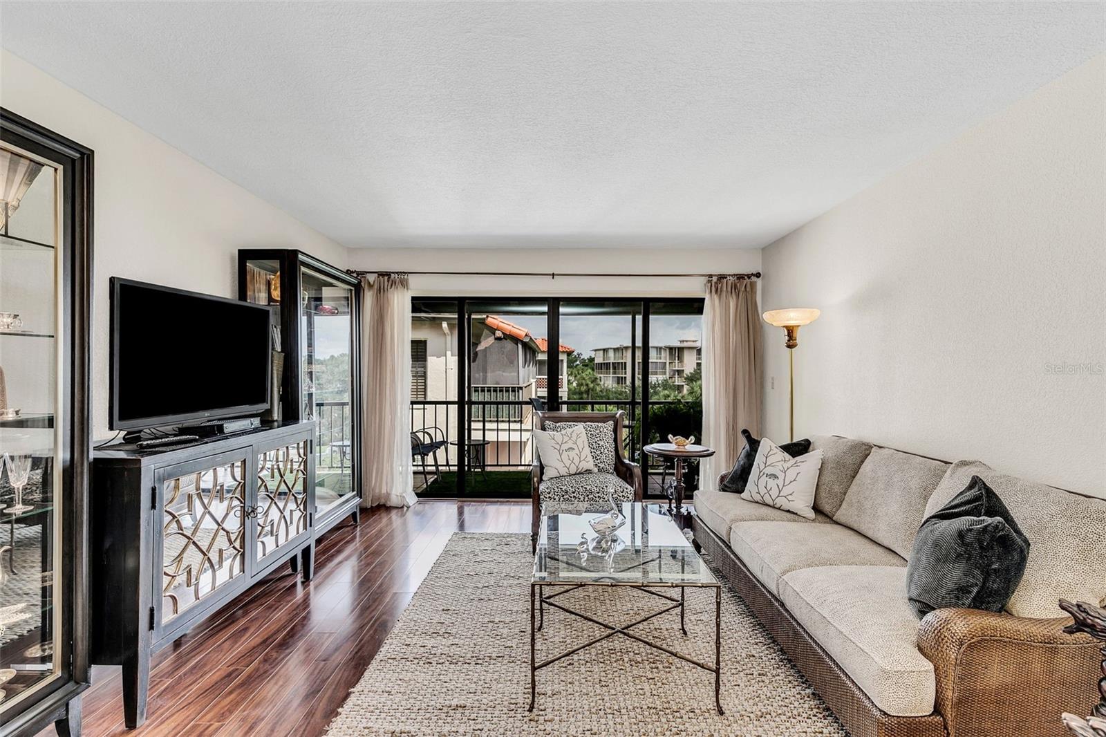 102 S INTERLACHEN AVE #510