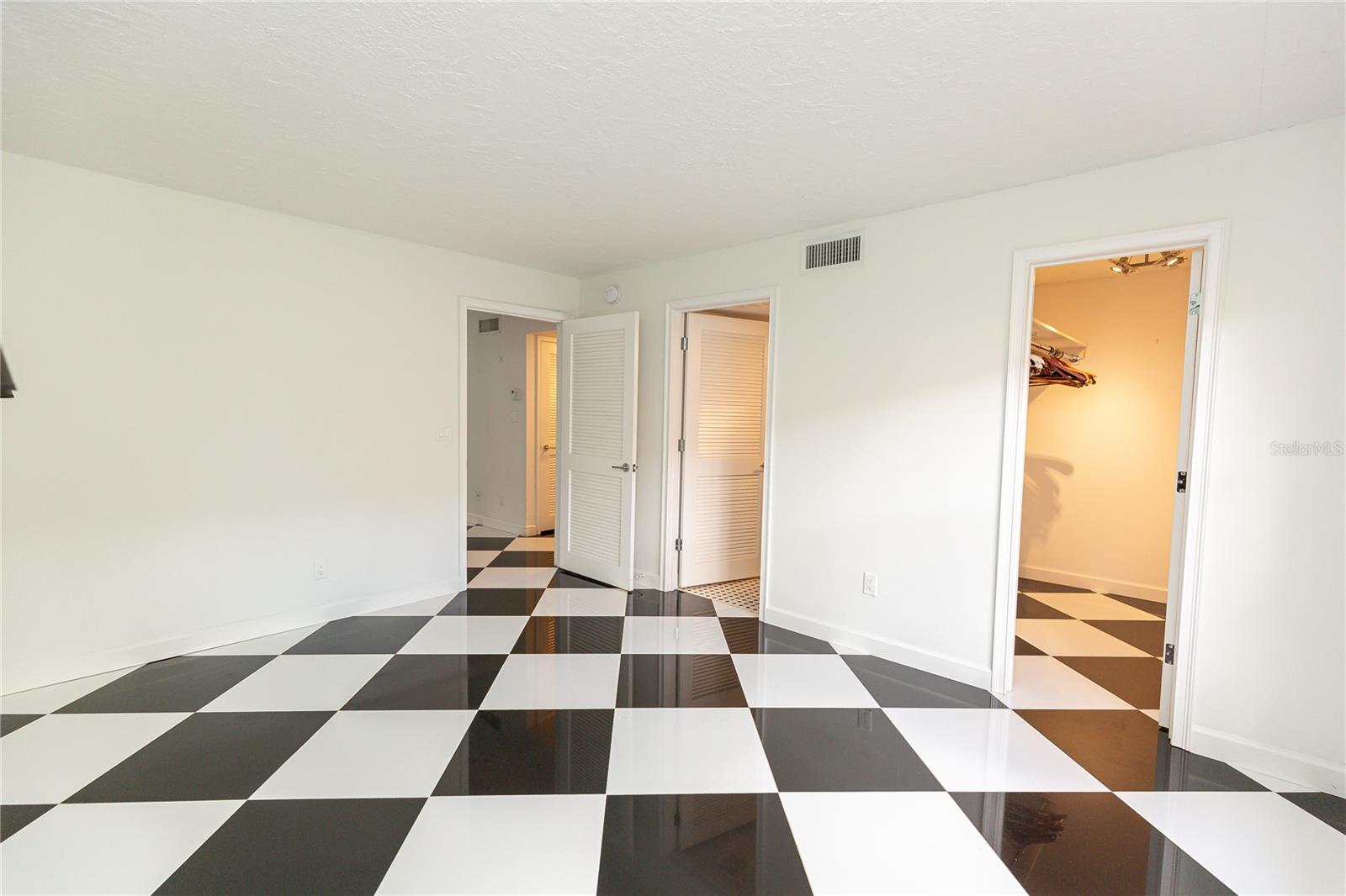 200 SAINT ANDREWS BLVD #609