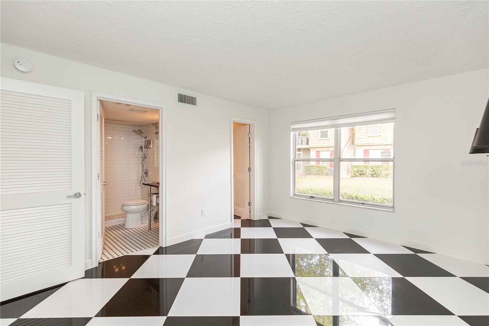 200 SAINT ANDREWS BLVD #609