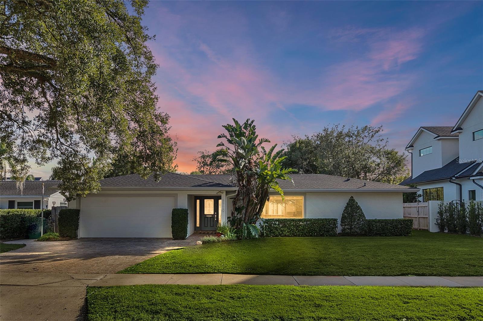1720 PALM AVE