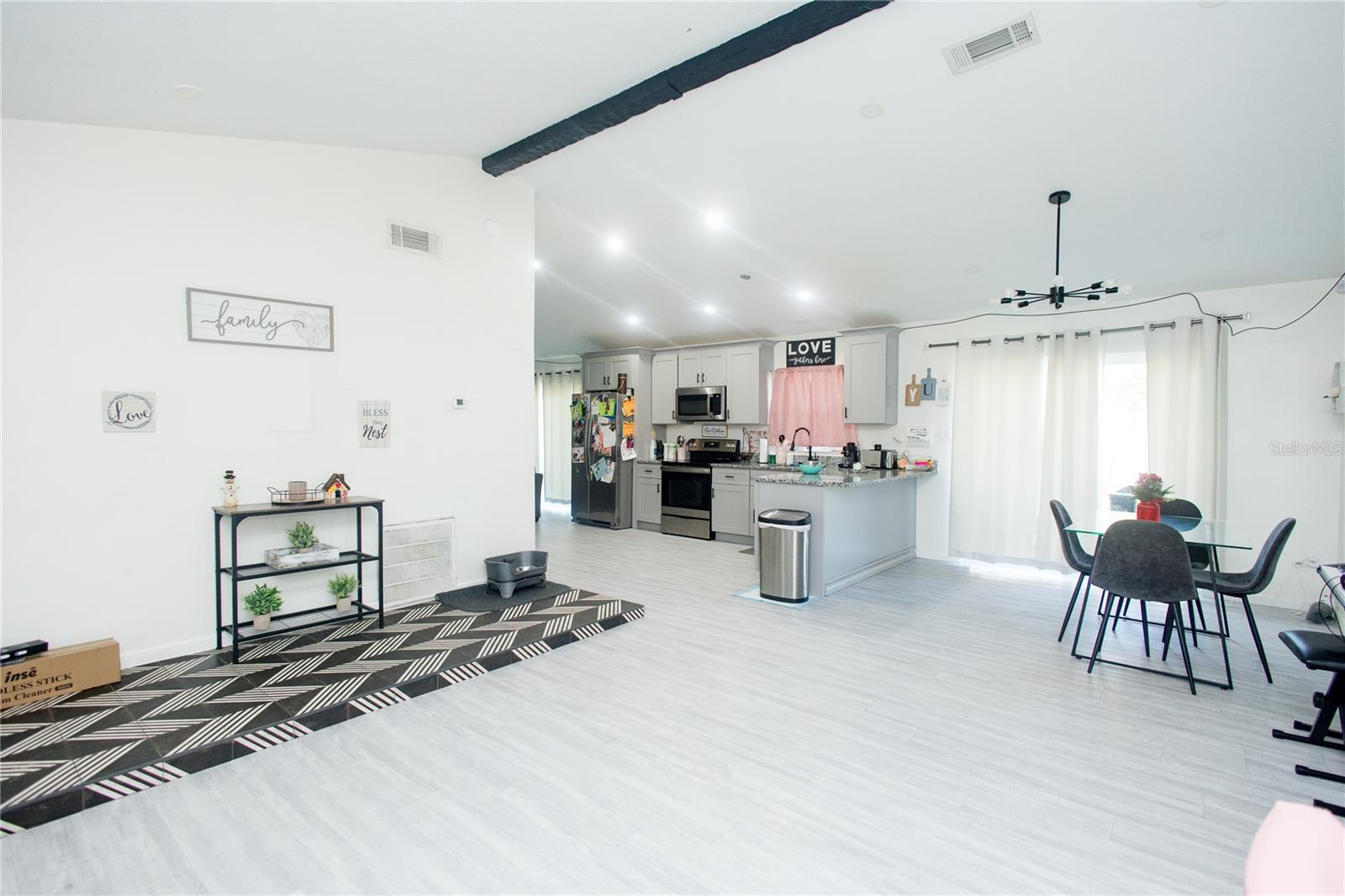 4038 KILLIAN DR