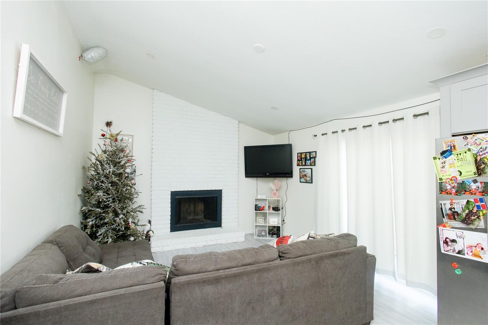 4038 KILLIAN DR