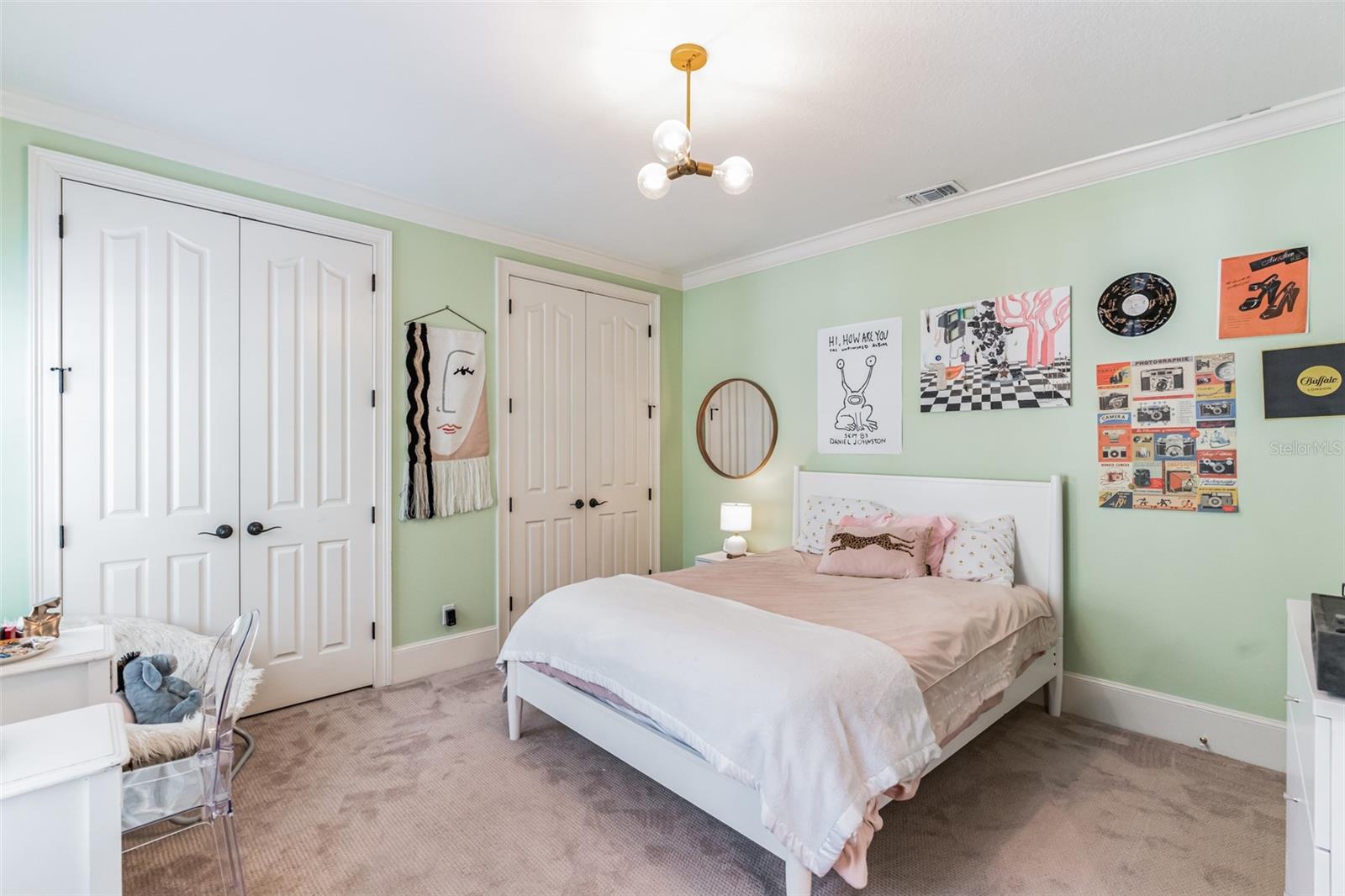 146 STONE HILL DR
