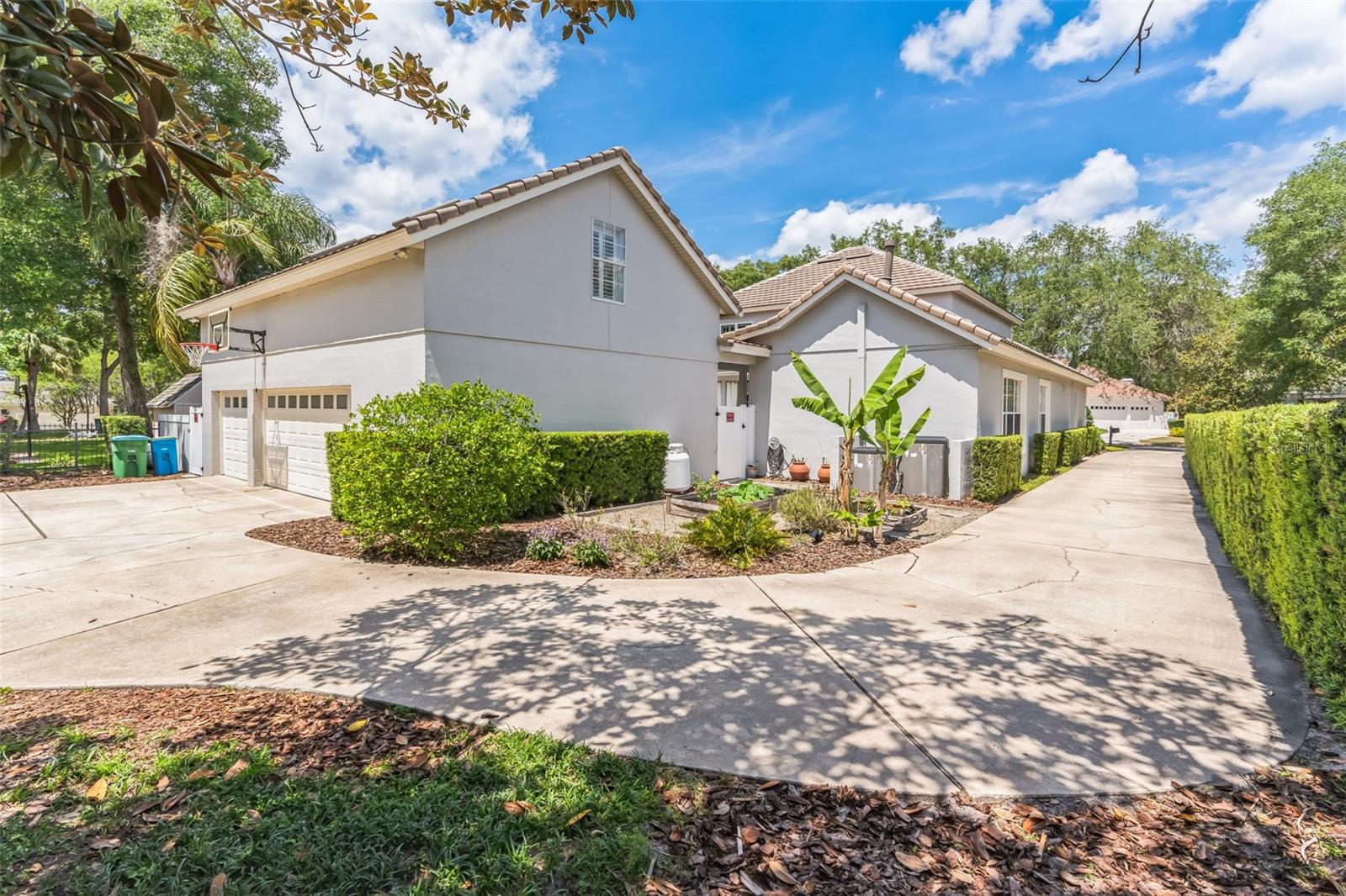 146 STONE HILL DR