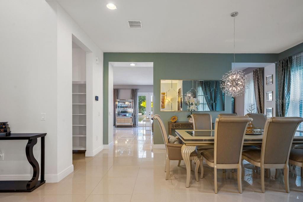 9399 TRINANA CIR