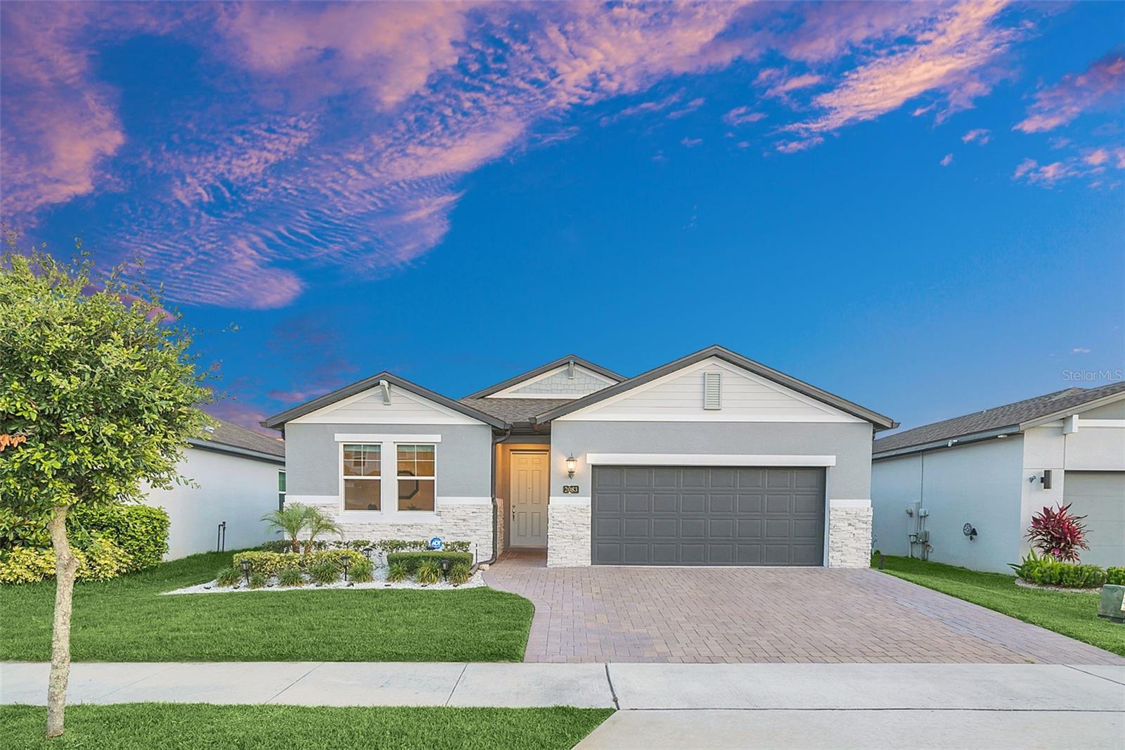 2083 LAURELWOOD WAY