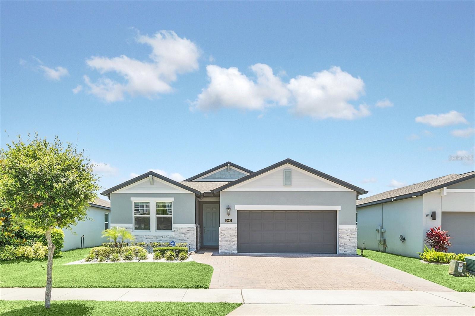 2083 LAURELWOOD WAY