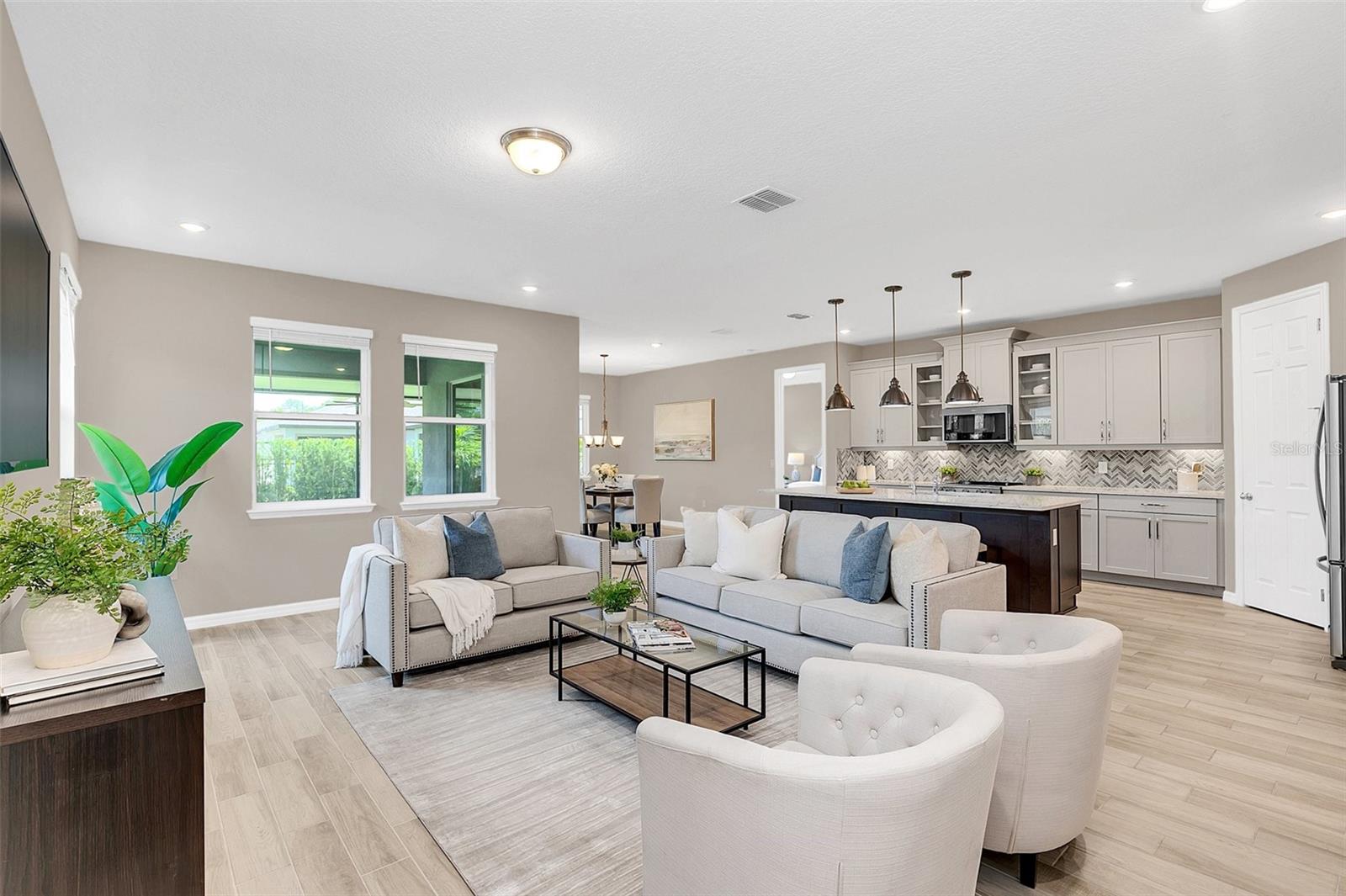 2083 LAURELWOOD WAY