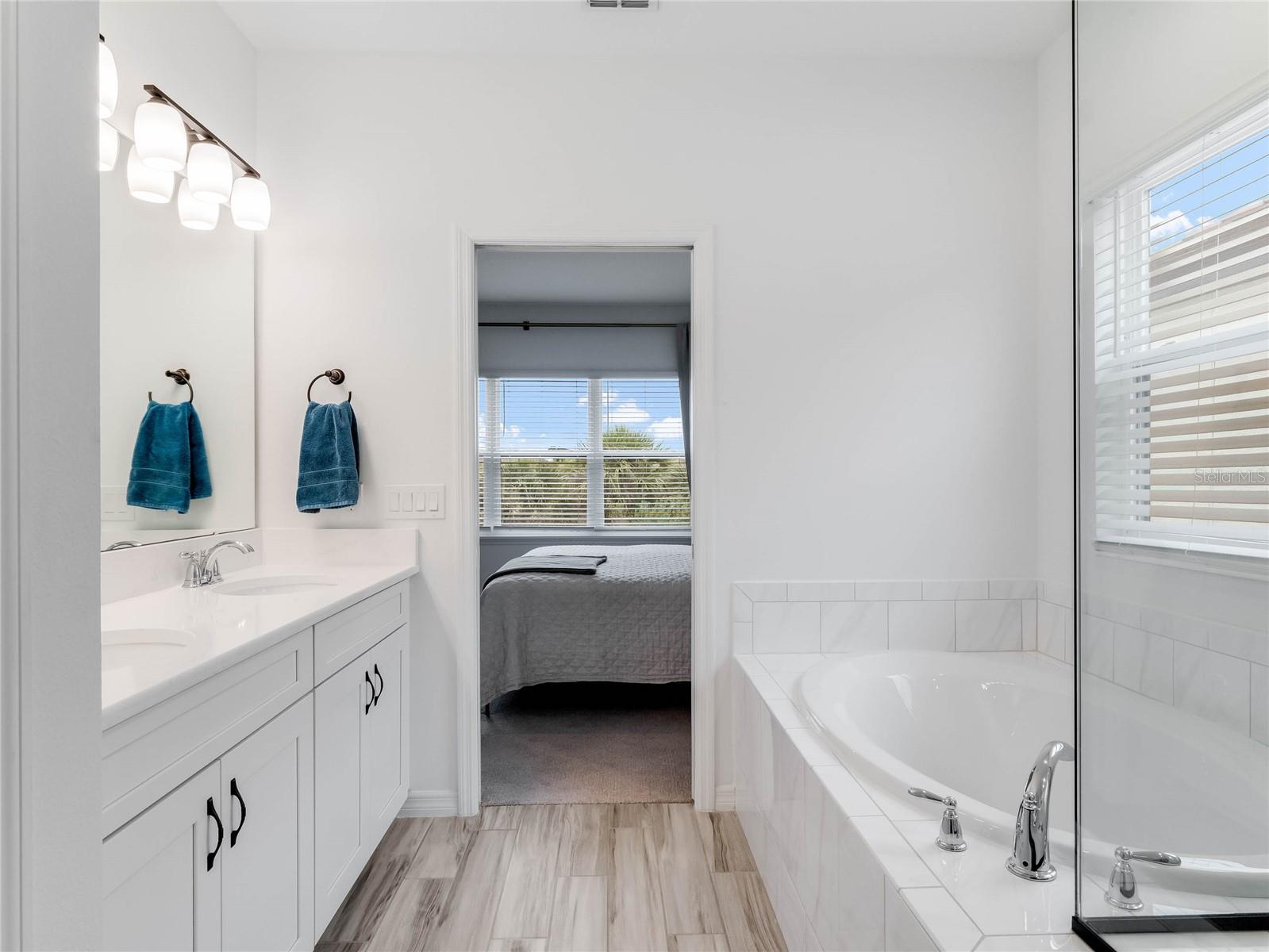 1360 BLUE STEM LN