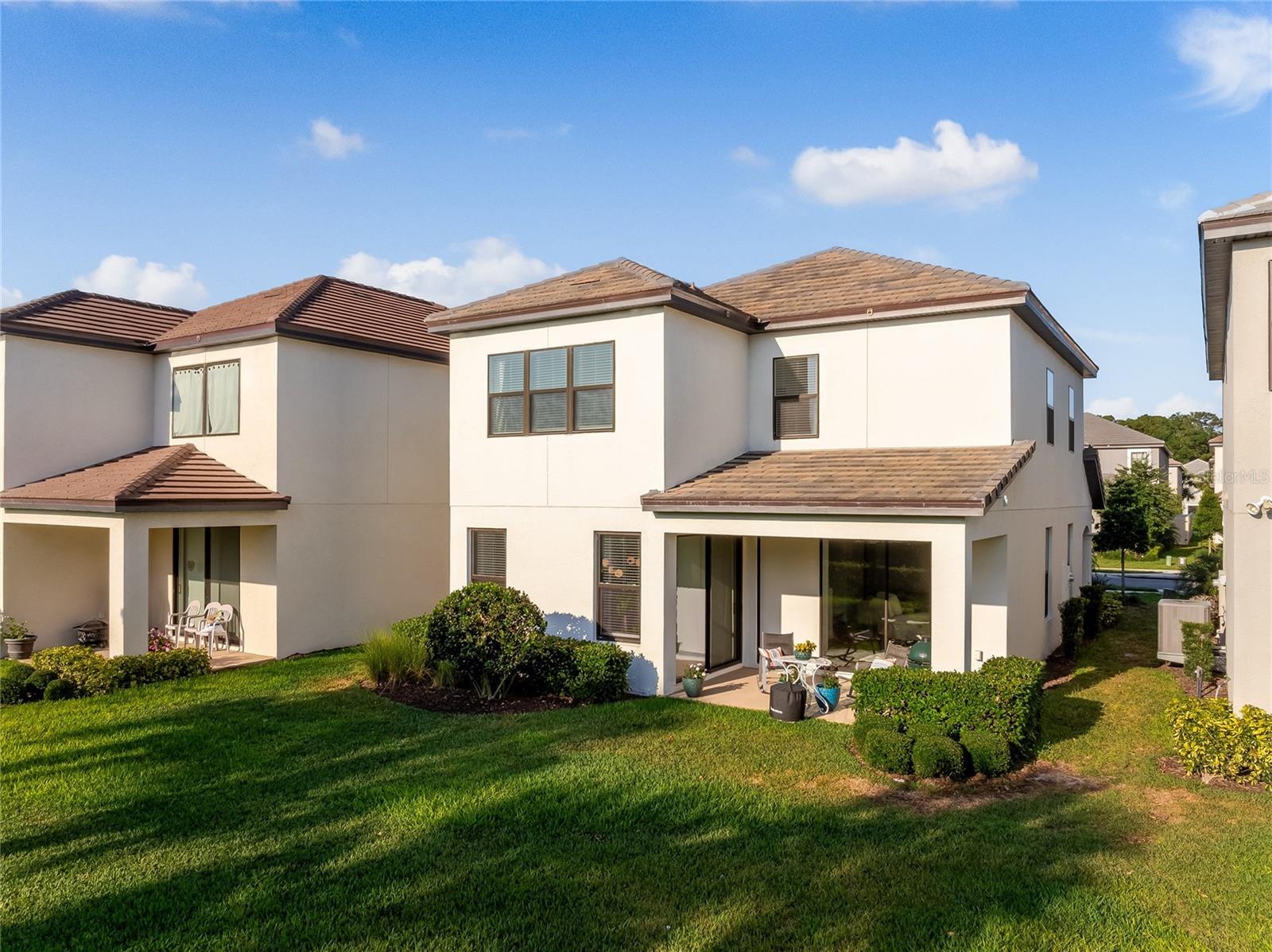 1360 BLUE STEM LN