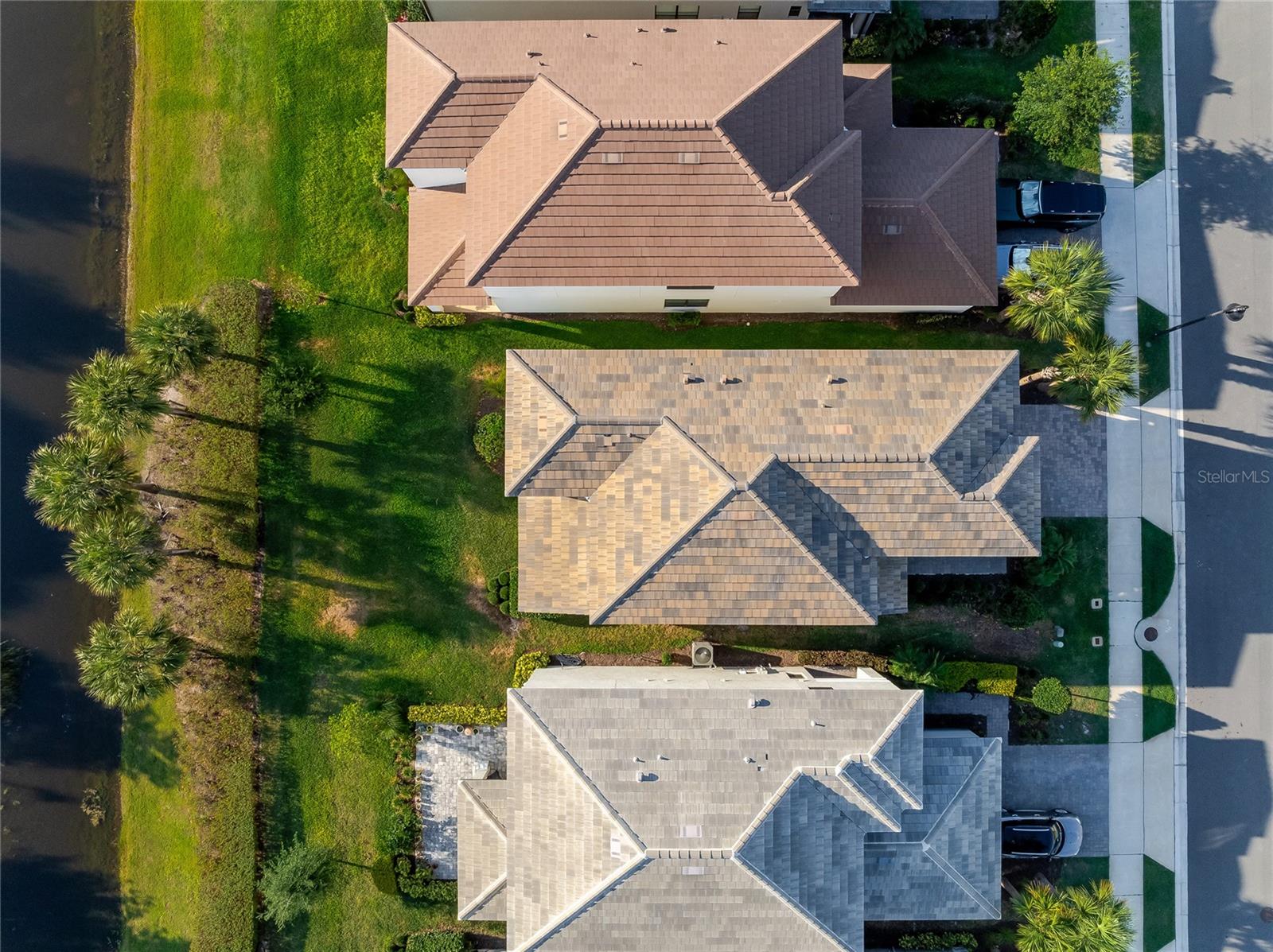 1360 BLUE STEM LN