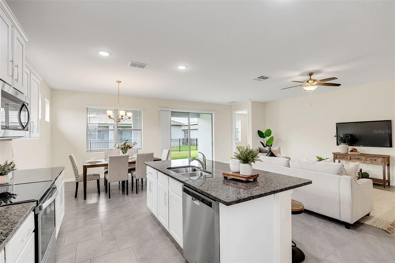 1592 DEERPARK CT