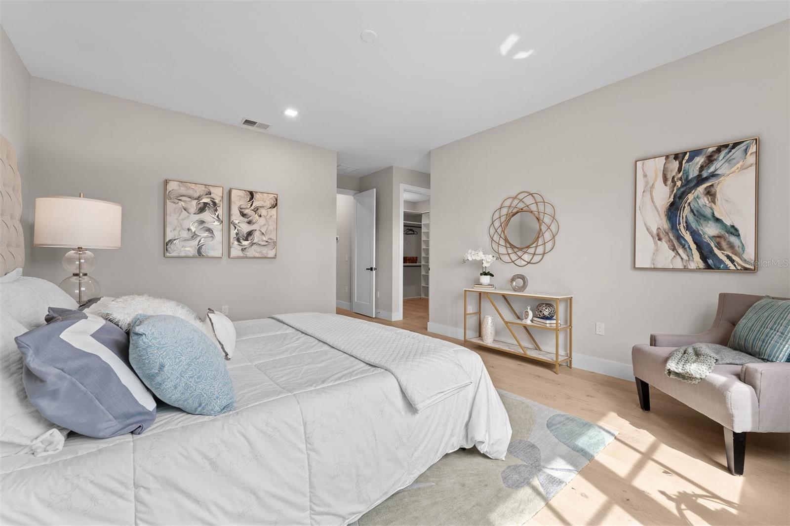 4 E SPRUCE STREET