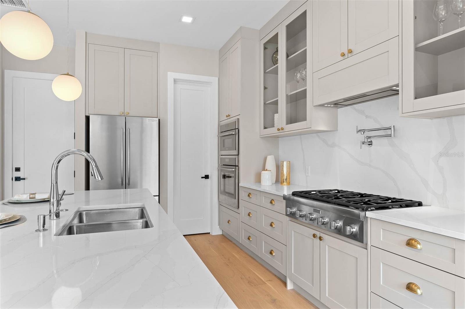 4 E SPRUCE STREET