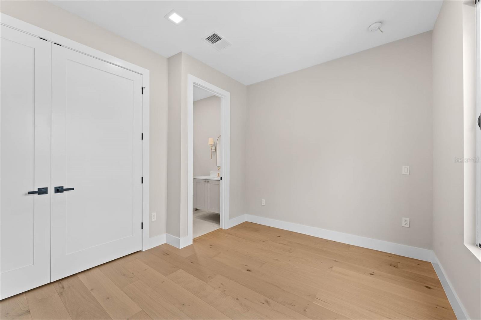 4 E SPRUCE STREET