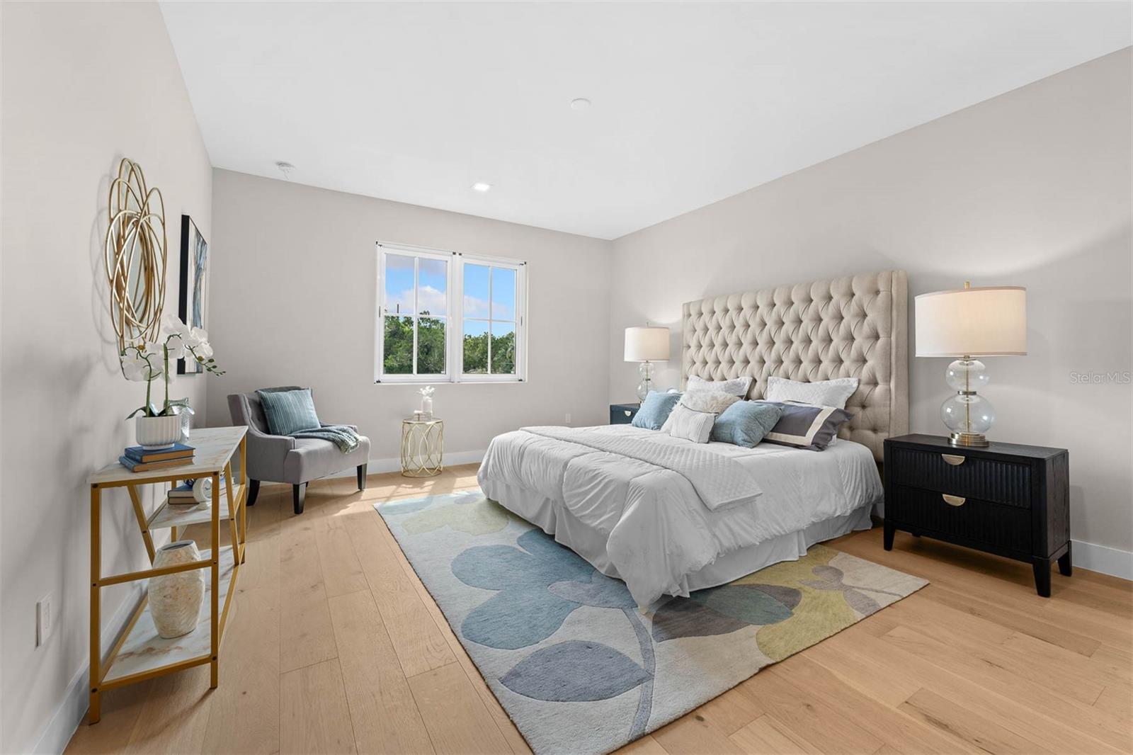 4 E SPRUCE STREET