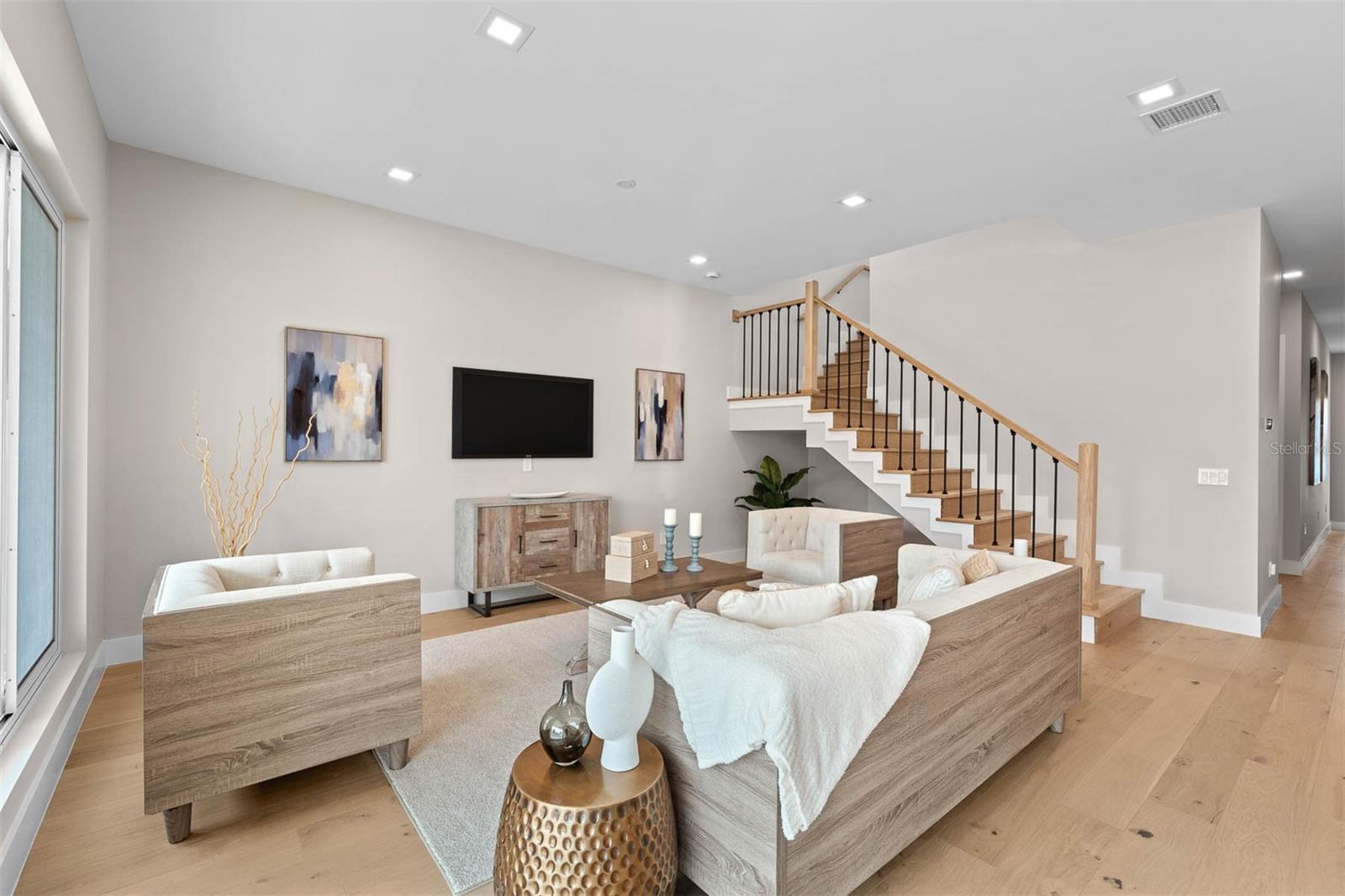 4 E SPRUCE STREET