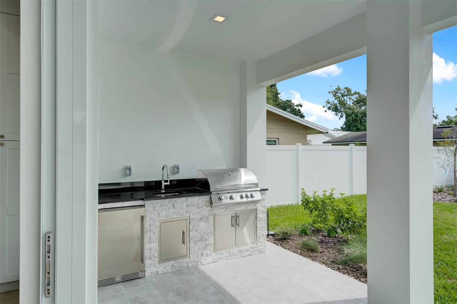 4 E SPRUCE STREET