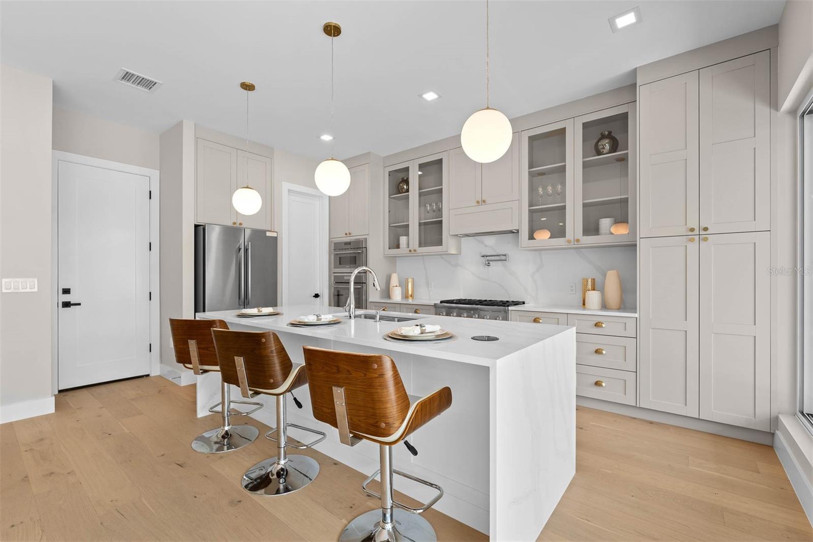 4 E SPRUCE STREET