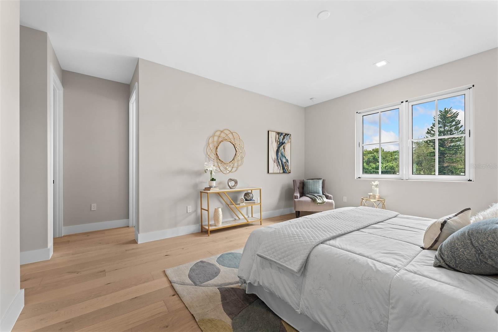 4 E SPRUCE STREET