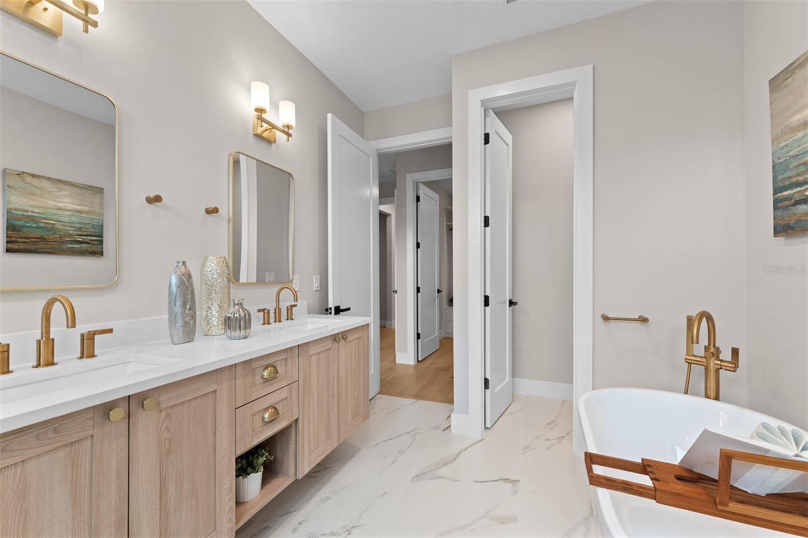 4 E SPRUCE STREET