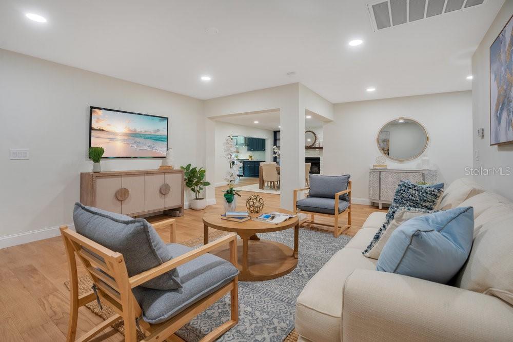 503 BROOKSIDE CIR