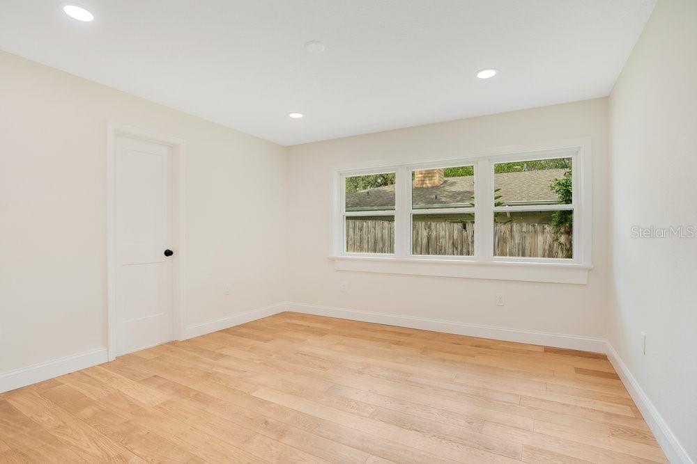 503 BROOKSIDE CIR