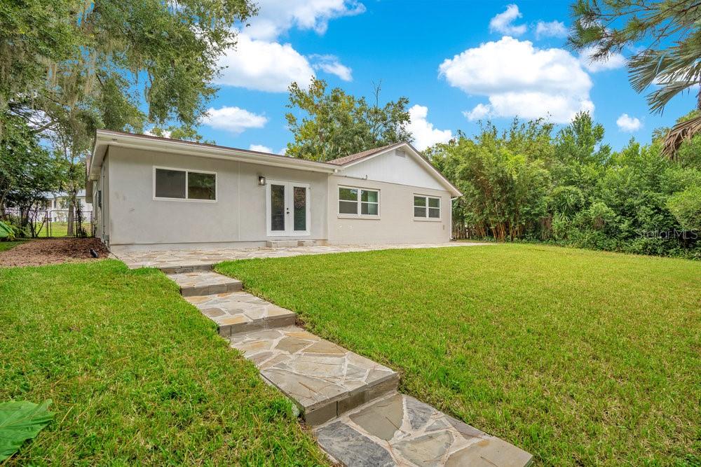 503 BROOKSIDE CIR