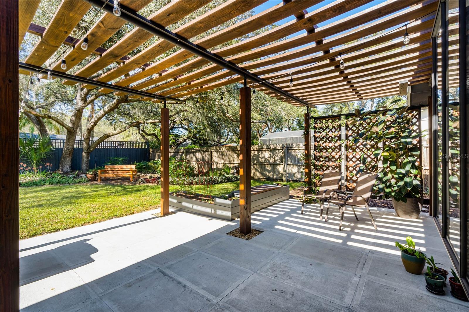 909 CUTLER RD