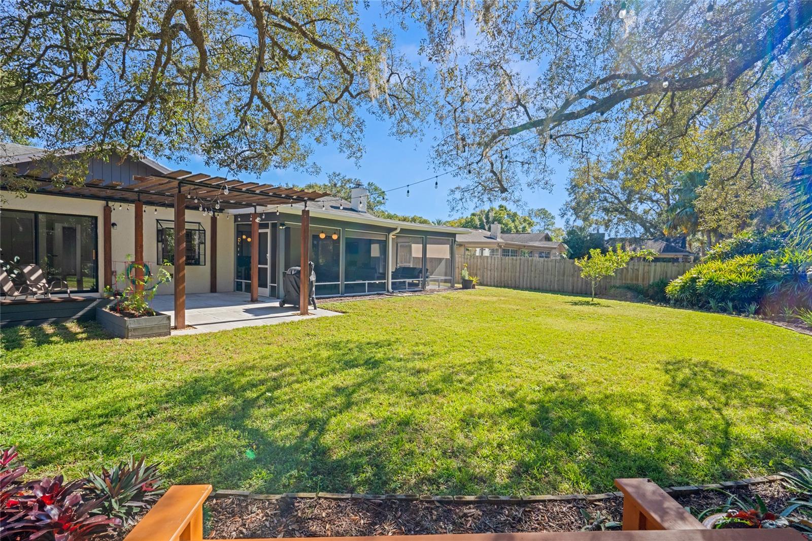 909 CUTLER RD