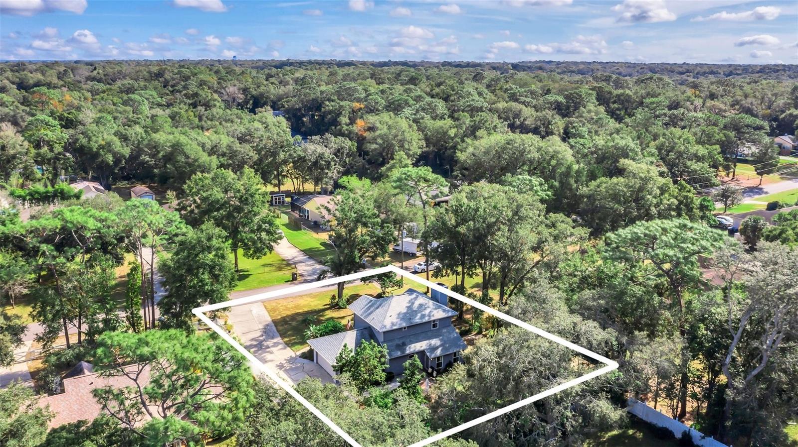 830 TRAILWOOD DR
