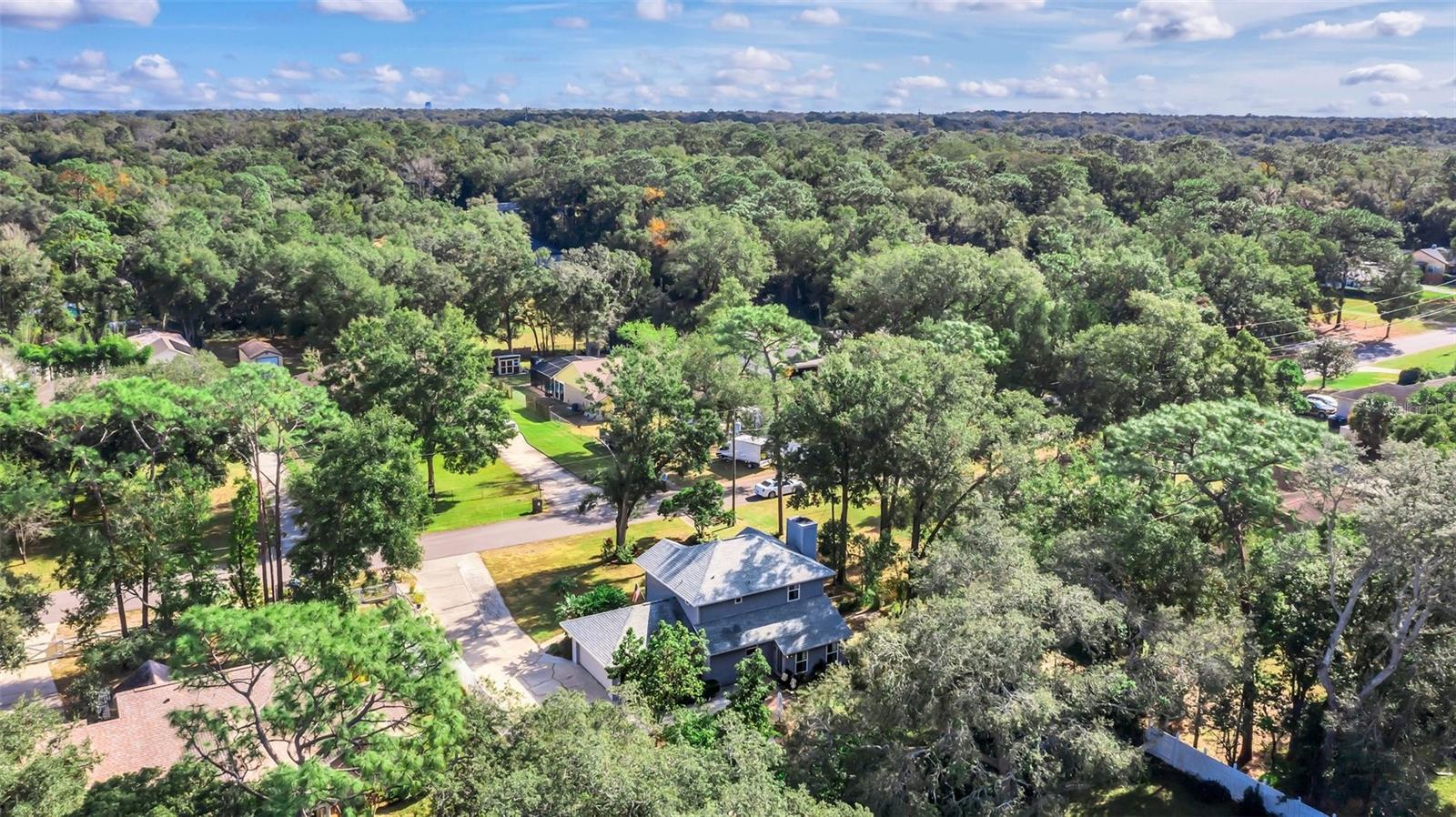830 TRAILWOOD DR