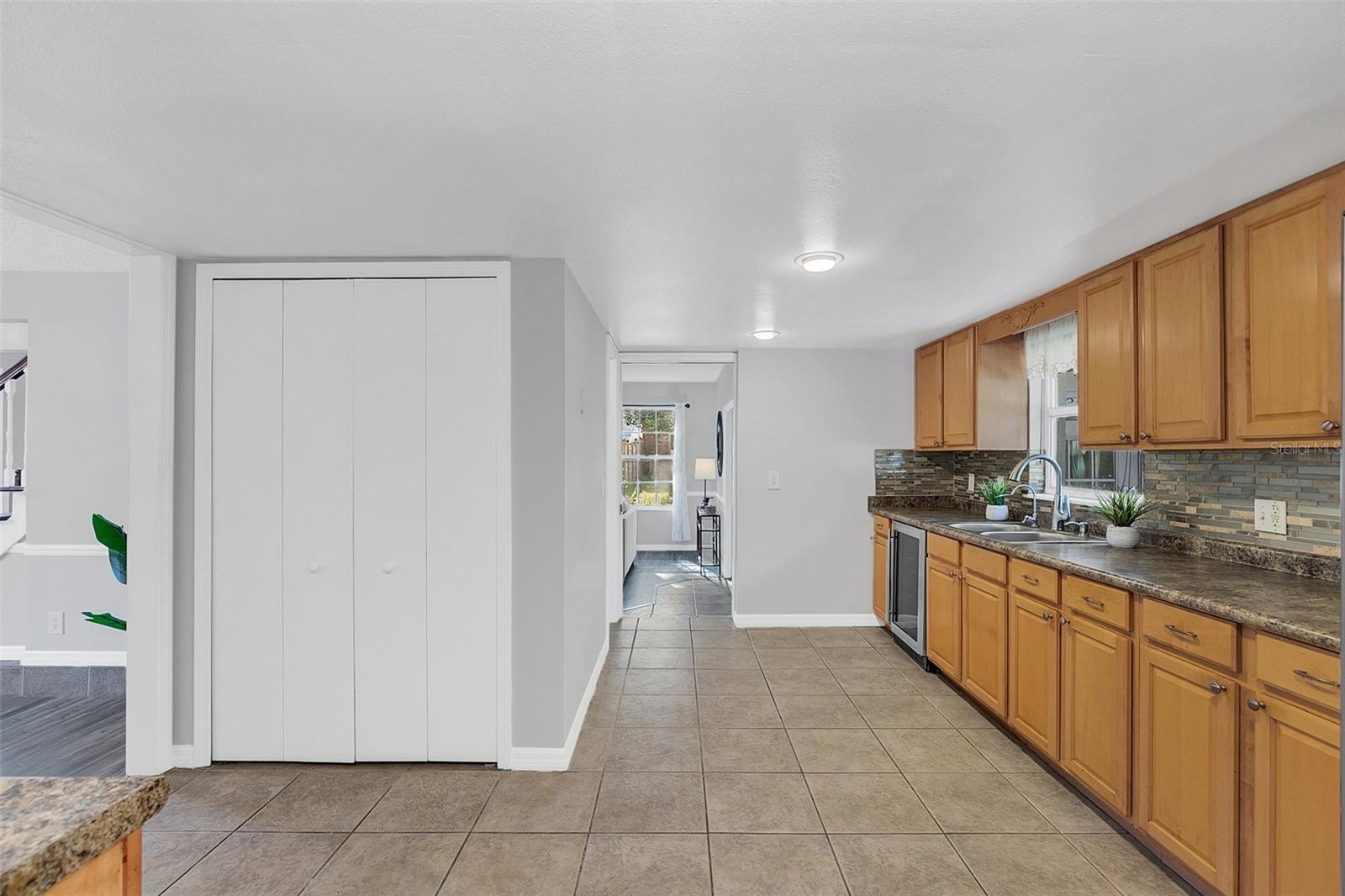 830 TRAILWOOD DR