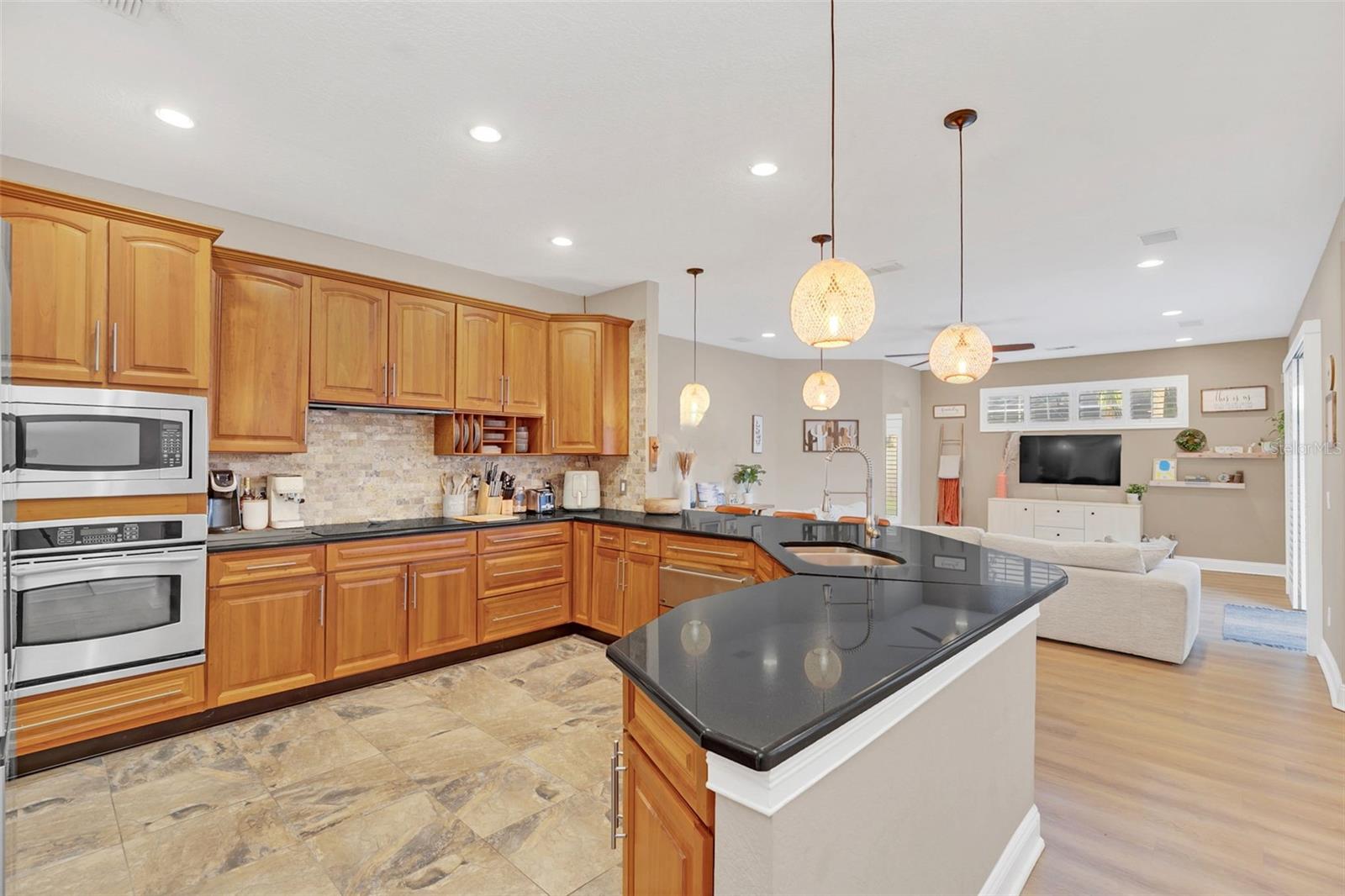 803 PALMETTO TER