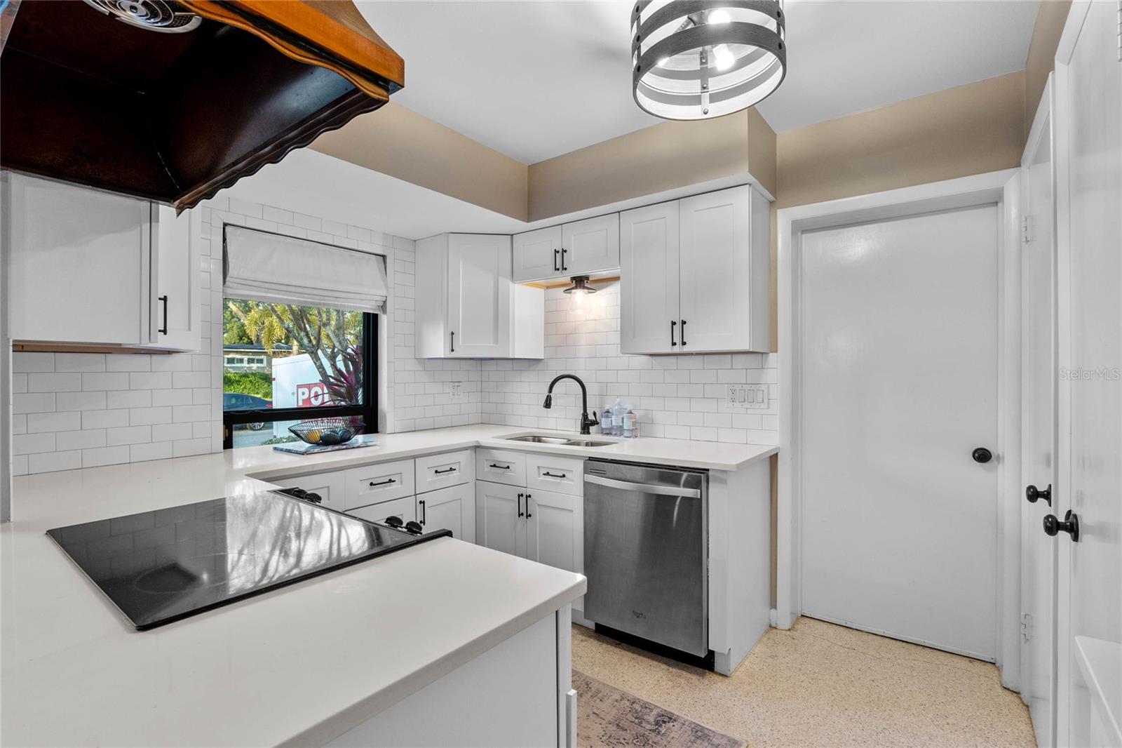 2116 ALAMEDA ST
