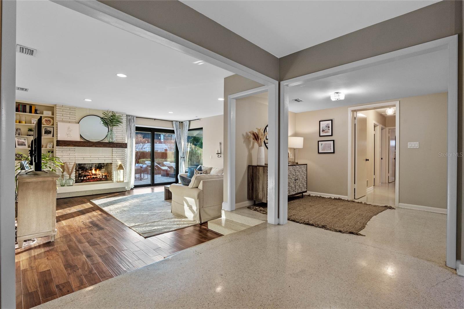 2116 ALAMEDA ST